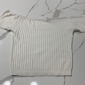 Short sleeve off the shoulder crop top